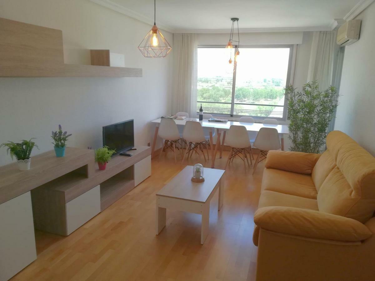 Atico Con Piscina Bellavista Lägenhet Tudela Exteriör bild